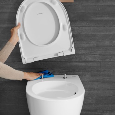 Acanto WC s funkcijom QuickRelease (© Geberit)